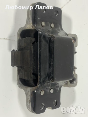 Ляв тампон двигател Seat Altea Golf V 1.9 105к.с. 2.0 140к.с. (04-09)г. 1K0199555M, снимка 3 - Части - 51091775