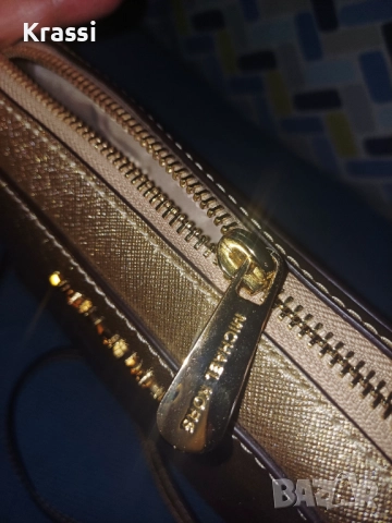 Michael Kors чанта в златисто , снимка 5 - Чанти - 52641499