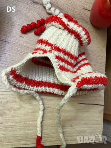 Плетени шапки,терлички за деца , снимка 4 - Дамски чорапи - 52965992