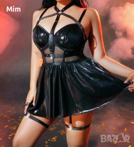 3XL К-т Черна рокля с мокър ефект