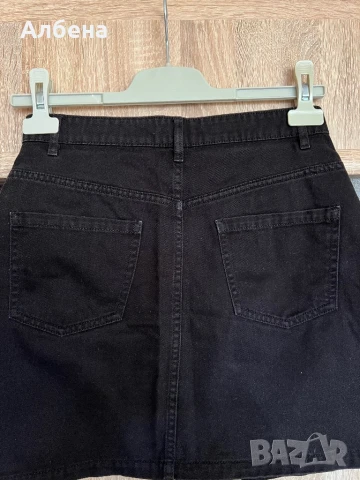 Дънкова пола с копчета Weekday, снимка 3 - Поли - 50917421