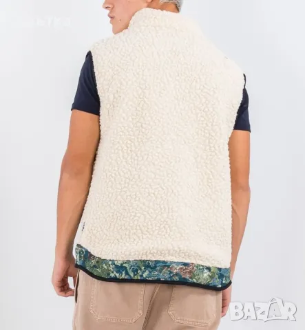 РЕЗЕРВИРАН Napapijri T-Ahull Sherpa Vest - Оригинален мъжки елек размер L, снимка 16 - Якета - 49559748