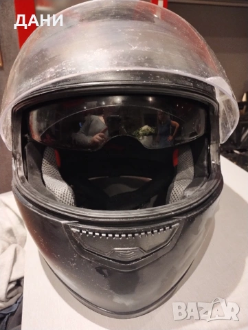 Мото каска черен мат размерXL61, с вградени слънчеви очила освен предпазна слюда.Делта спорт, снимка 11 - Аксесоари и консумативи - 53238719