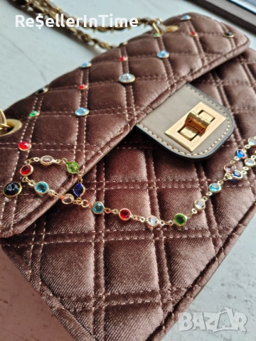 Нова чанта с кристали, в кафяво, плюс подарък гривна