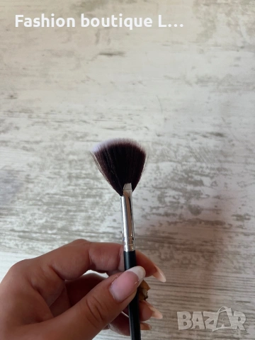 Нова четка за хайлатър ❤️, снимка 8 - Декоративна козметика - 53120407