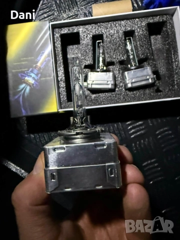 Ксенонови крушки D3S OSRAM XENARC 35W + една крушка на Philips, снимка 7 - Аксесоари и консумативи - 53580477