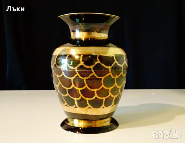 Бронзова ваза,ръчно гравирана Сватба. , снимка 3 - Вази - 33075609
