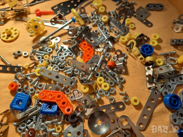 Части от метален детски конструктор, снимка 6 - Конструктори - 48886640