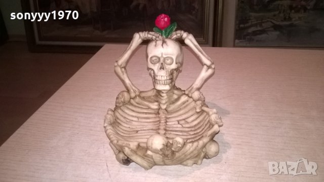 черепи-Декоративен пепелник-14х12х12см, снимка 4 - Колекции - 26905679