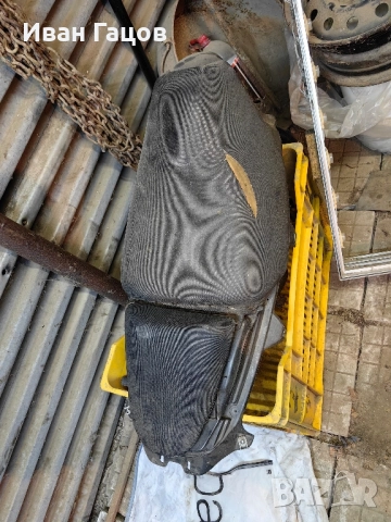 Части от Aprilia SR, Piaggio и aerox., снимка 17 - Части - 51788899