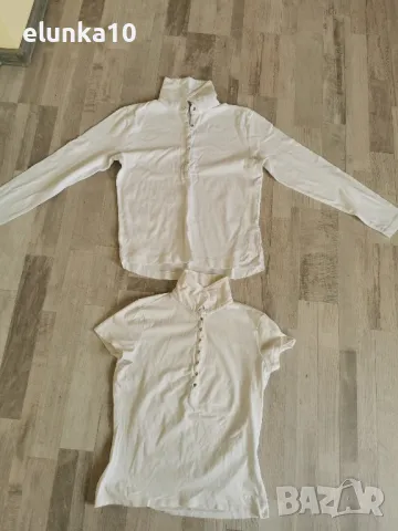 две бели блузки 