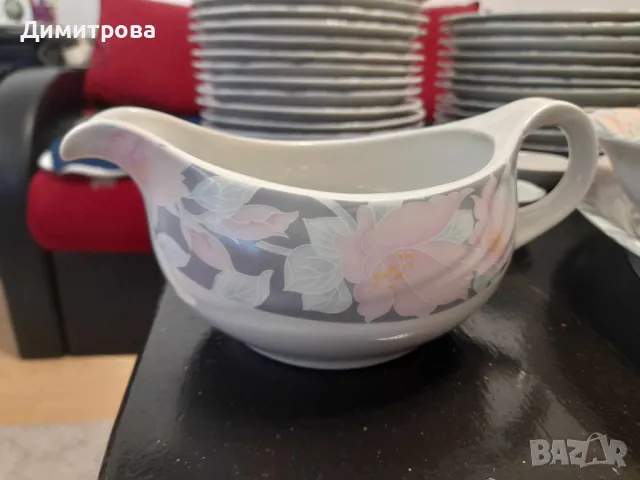 Голям ретро порцеланов сервиз за хранене, чай и кафе, снимка 4 - Сервизи - 49869309