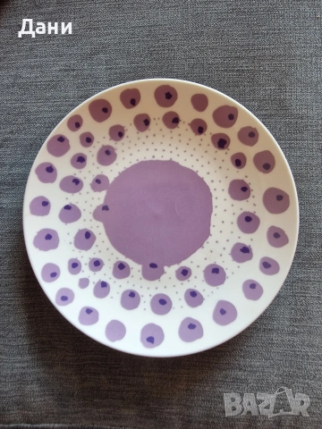 Чисто нова чиния на Милка