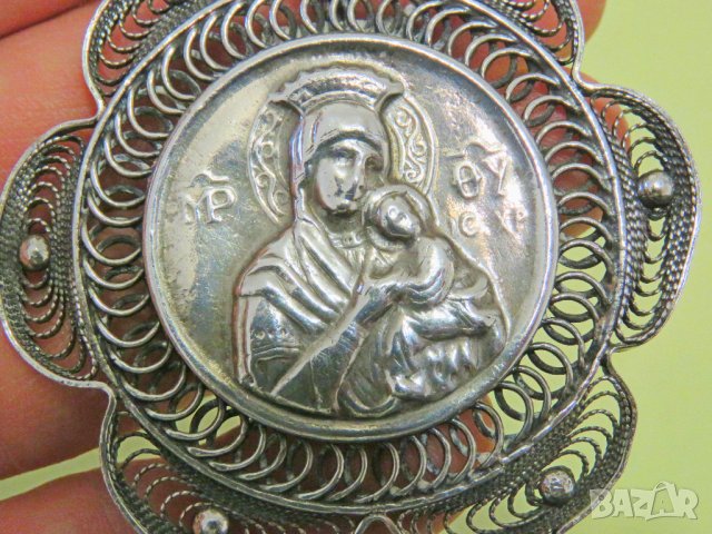 Стара възрожденска Сребърна икона 1760 - 1878г, амулет, накит,  медальон с Богородица, панагия 65 мм, снимка 3 - Колиета, медальони, синджири - 38115325