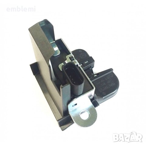 Брава заден капак  VW Golf 5,6,Passat B6,B7,Seat и др. 5k0827505, снимка 2 - Части - 42995449