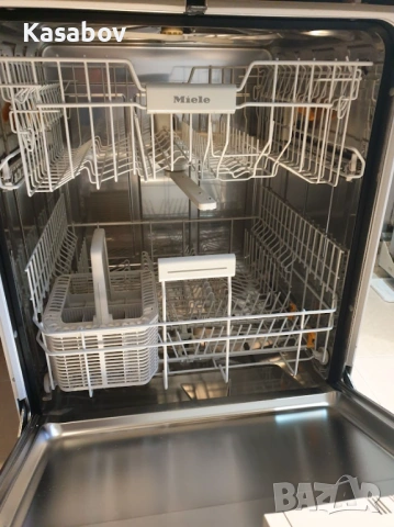 UK - Miele Съдомиялна - 14 Комплекта - Свободностояща - 60см, снимка 7 - Съдомиялни - 53409480