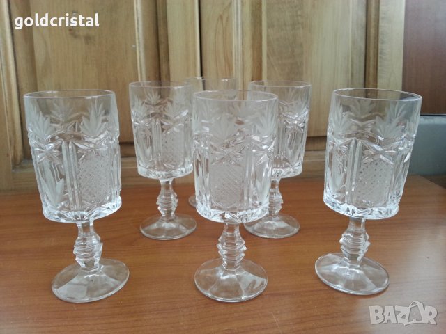 Кристални чаши, снимка 1 - Антикварни и старинни предмети - 37544804
