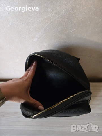 Раничка calvin klein , снимка 2 - Раници - 51116203