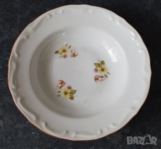 2 броя Ретро български порцелан чинии, снимка 2 - Сервизи - 38342004