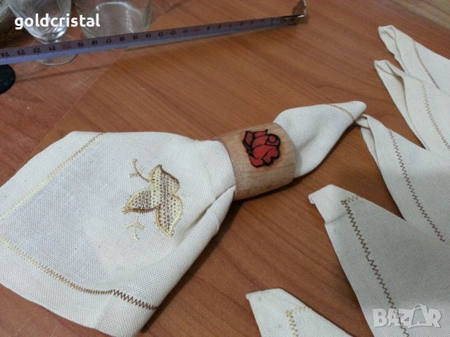 Текстилни салфетки и рингове халки пръстени за салфетки , снимка 2 - Аксесоари за кухня - 38583827