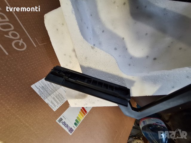 крачета за телевизор Samsung модел QE43Q60BAU, снимка 2 - Стойки, 3D очила, аксесоари - 43500786