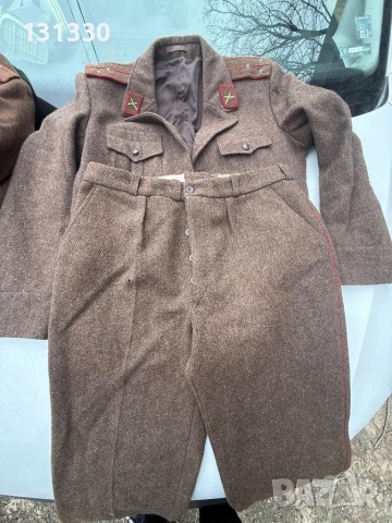 Продавам офицерска униформа , снимка 10 - Други ценни предмети - 50762852