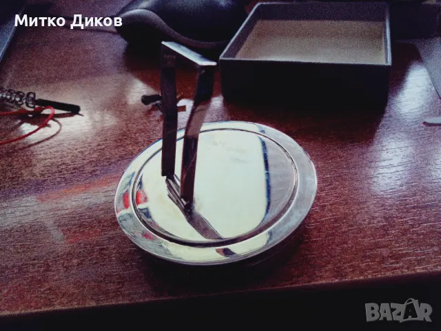Пиер Карден кутия с метална джаджа фи 6см и Н-16мм , снимка 4 - Други ценни предмети - 50176549