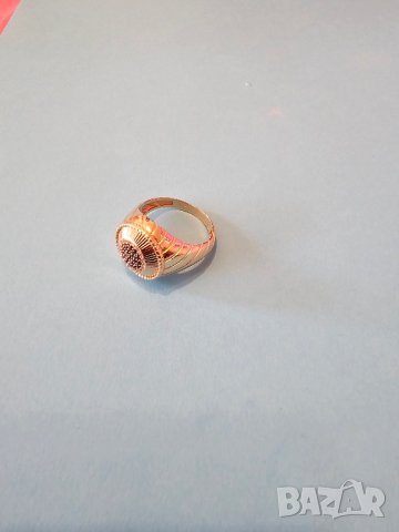 уникален мъжки златен пръстен 14 к с ковани черни оникси и цирконии, снимка 4 - Пръстени - 43610485