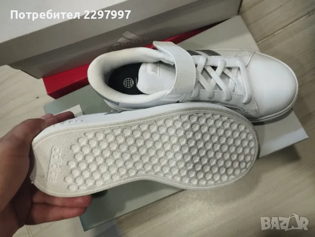 Детски маратонки Адидас 31.5, снимка 9 - Детски маратонки - 47493476