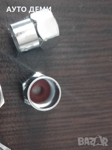 4 бр-3.40 лв Пластмасови хром цвят капачки за вентили на гуми на кола мотор велосипед , снимка 11 - Аксесоари и консумативи - 50168796