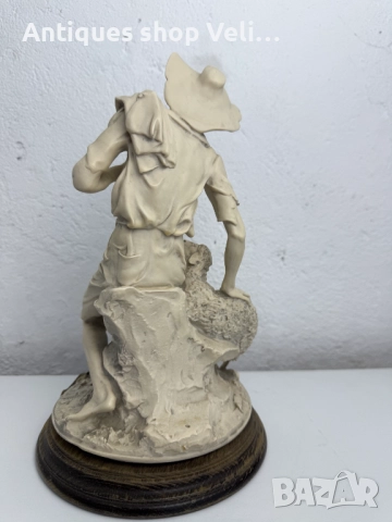 Колекционерска статуетка Capodimonte №7564, снимка 6 - Антикварни и старинни предмети - 52246321
