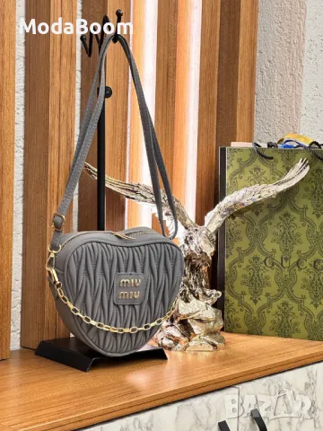 Miu Miu дамски чанти Различни цветове , снимка 10 - Чанти - 48949798