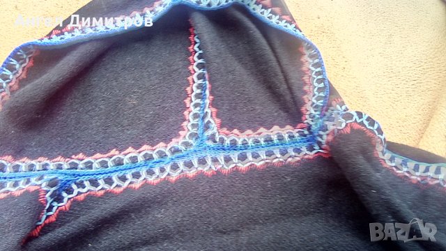 Ръчно плетено бродирано наметало с качулка , снимка 8 - Антикварни и старинни предмети - 37692796