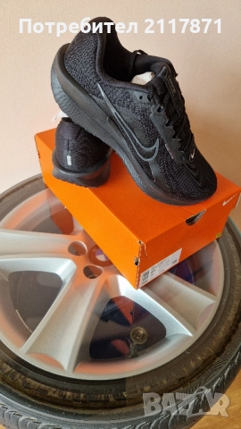 Маратонки NIKE, снимка 2 - Маратонки - 51665130