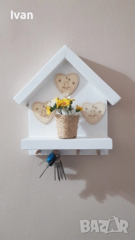 Дървена закачалка, снимка 3 - Етажерки - 52219621