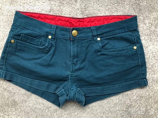 Дамски къси дънкови панталони, снимка 2 - Къси панталони и бермуди - 49279726