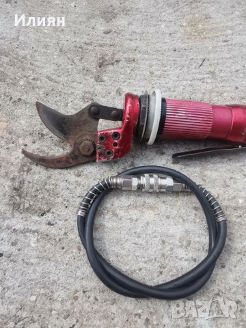 Пневматична ножица за лозя , снимка 2 - Градински инструменти - 40857060