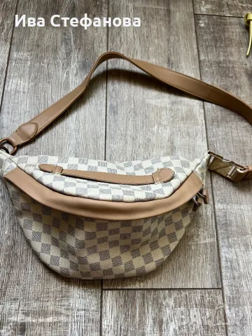 Уникална нова чанта плик клъч тип банан Louis Vuitton LV , снимка 2 - Чанти - 47320218
