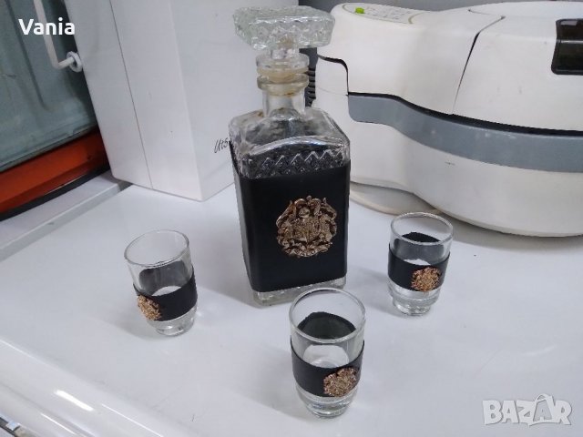 Гарафа с чаши