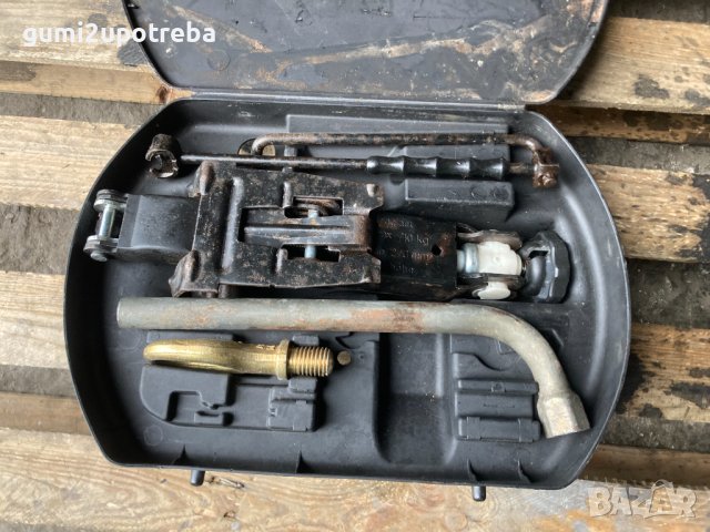 Крик за Кола Крик за Volkswagen Polo+Органайзер Оригинал, снимка 6 - Аксесоари и консумативи - 43275037