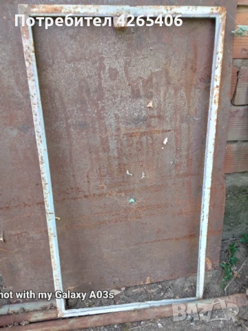 Метална рамка за прозорец