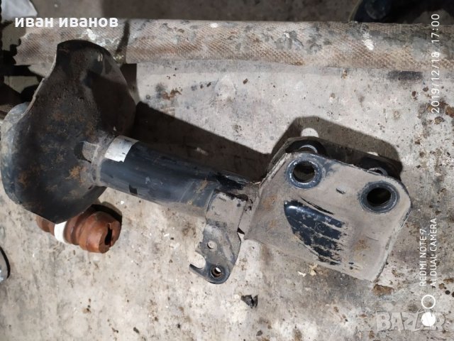 Предени амортисьори авенсис, снимка 4 - Автомобили и джипове - 27408148