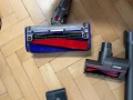 Вертикална прахосмукачка Dyson V8 sv25, снимка 8