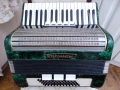 Акордеон Велтмайстер 60 баса, снимка 1