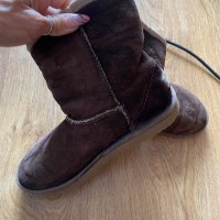 Оригинални топли ботушки UGG ! 35 н, снимка 3 - Детски боти и ботуши - 34679460