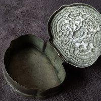 Стара българска възрожденска сребърна кутийка за емфие 19век, снимка 8 - Антикварни и старинни предмети - 33066769