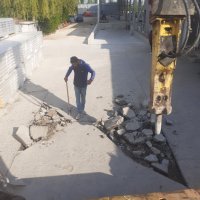 Услуги с багери изкопи насипи събаряне на сгради и извозване чук за разбиване на бетон, снимка 2 - Кърти, чисти, извозва - 37549941