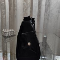Дамска черна кожена чанта, снимка 3 - Чанти - 40087049