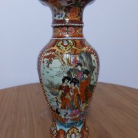 Порцеланова ваза с японска тематика в отлично състояние., снимка 1 - Вази - 43822464