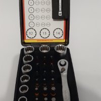 Abraboro комплект тресчотка, вложки и накрайници 30 части, снимка 1 - Куфари с инструменти - 33572644